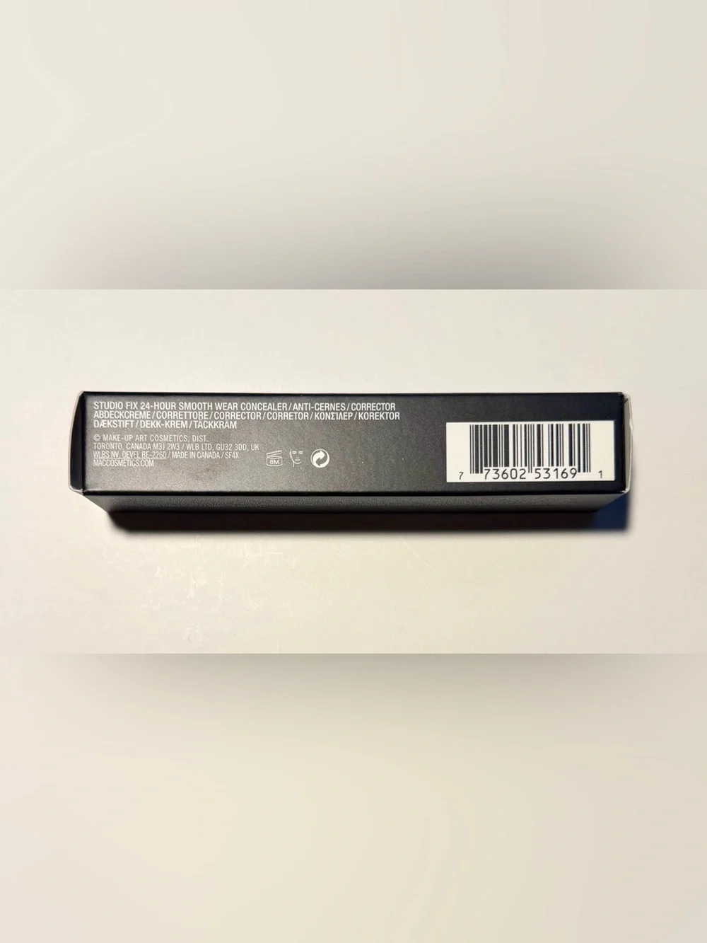 MAC Cosmetics Studio Fix 24-Hour Smooth Wear Concealer NW24 - Black Packaging